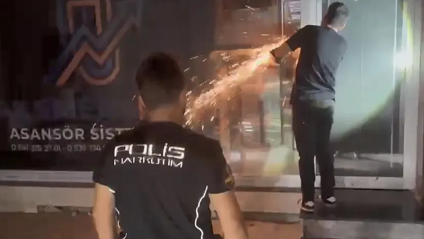 Kapı Kilidi Kesilerek Girildi: İçeriden 2 Milyon 296 Bin Uyuşturucu Hap Çıktı