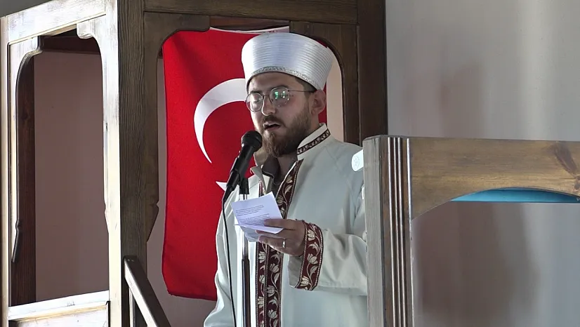 Karacaşehir Camii'nde Osman Gazi'nin İsmi Yeniden Yankılandı