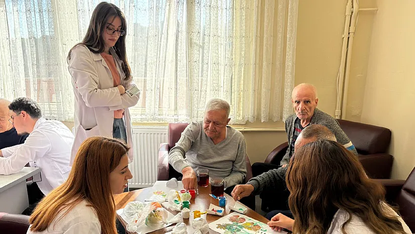 Öğrencilerden Yaşlılar İçin Anlamlı Etkinlik