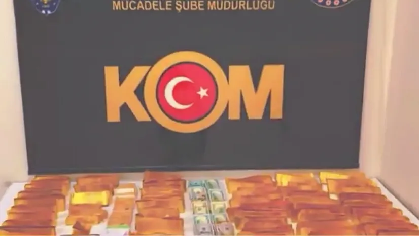 Polis Tarih Yazdı: 30 Adet 1 Kiloluk Külçe Altın Ele Geçirildi