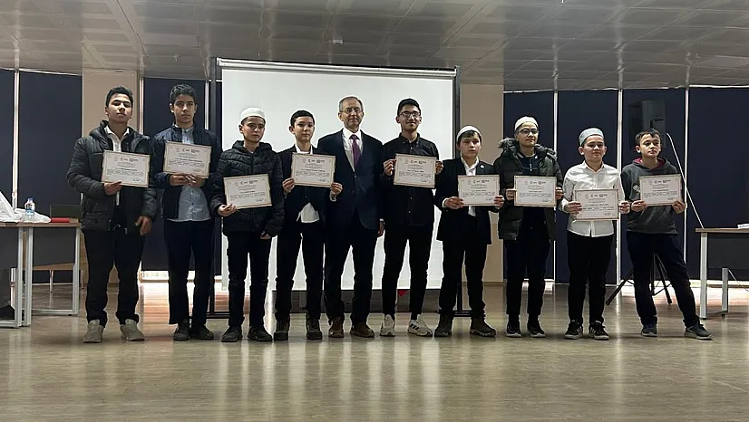 Salar'da Hafızlık Coşkusu