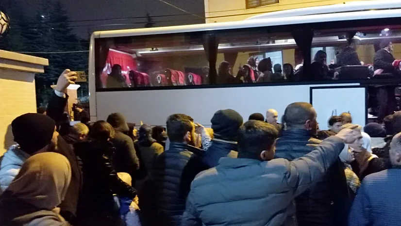 Şevval Ayı Umrecileri Dualarla Uğurlandı