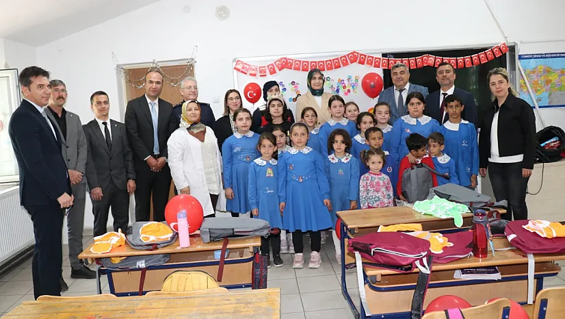 Sünnetci: Projemizin İlk Gününde 10 Bin Öğrenciye Meyve Ulaştırdık
