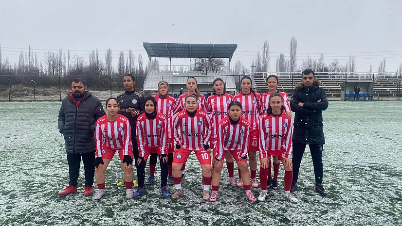 Taşoluk Kadın Futbol Takımı İlk Maçına Deplasmanda Çıkıyor