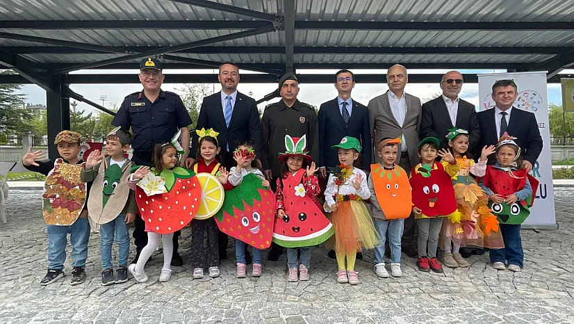 'Türk Gençliğinin, 2'nci Vazifesi Türk Yurdunun Dağını Denizini Korumaktır'