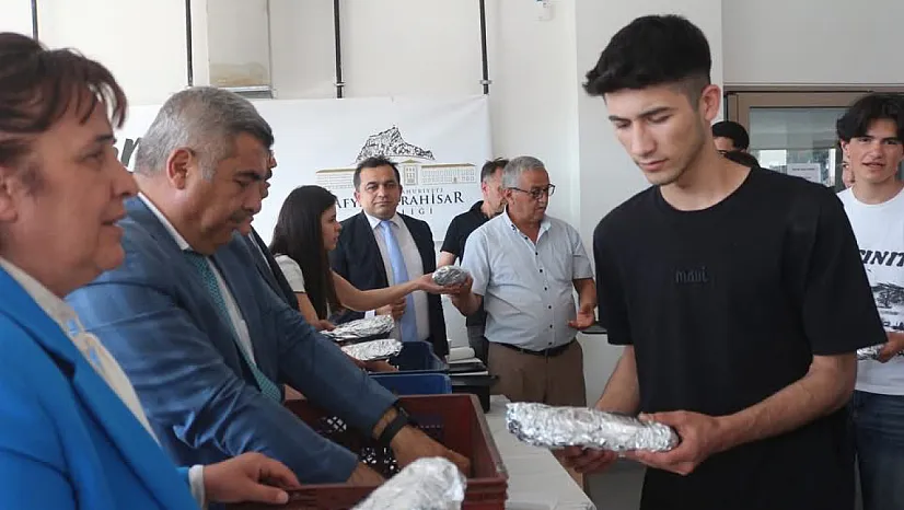 YKS Öncesi Gençlere Moral Etkinliği