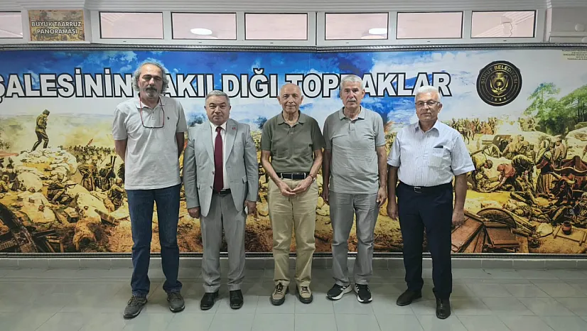 Zafer Yürüyüşünü Başlatan Vali Şuhut'ta