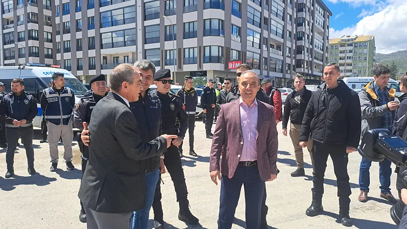 1 Mayıs'ta Müdür Erol Ve Afyon Polisi'ne Tam Not