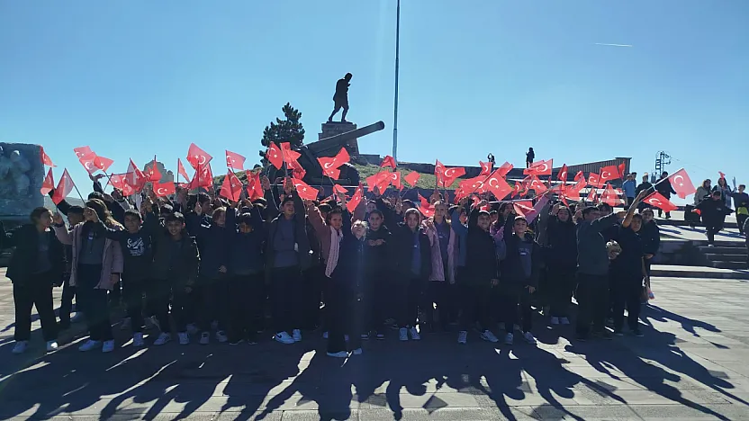 180 Öğrenci Kocatepe'de Tarihi Yerinde Öğrendi