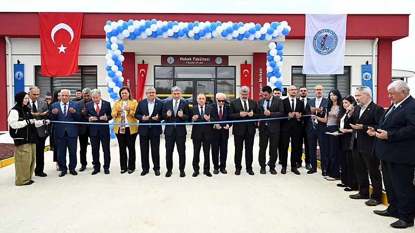 400 Deveyle Taşınan Kütüphane Hikâyesinden AKÜ'ye Uzanan Yol!