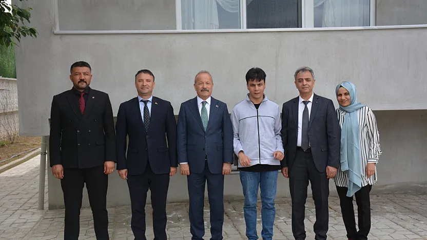 500'ü Aşkın Eseri Ezbere Çalan Dahiye Milletvekili Taytak Destek Verdi