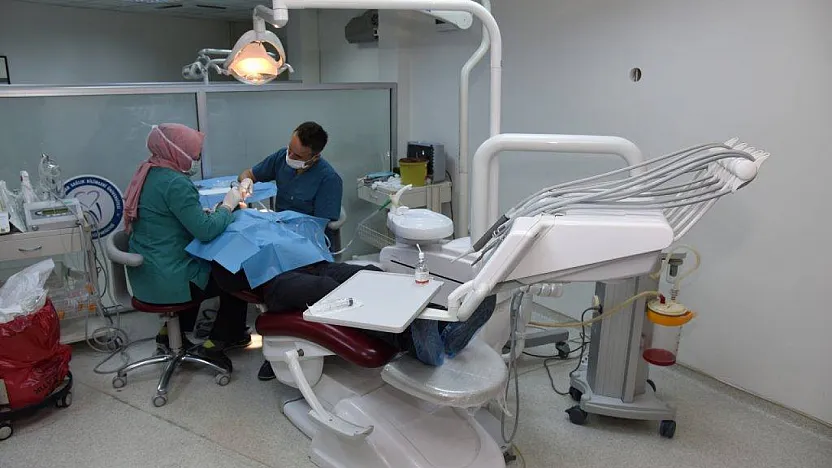 AFSÜ Diş Hastanesi'nde Diş İşlemlerindeki Artış Dikkat Çekiyor