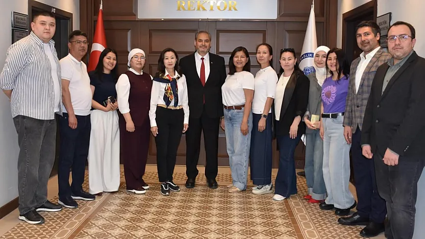 AFSÜ İle Türk Dünyası El Ele