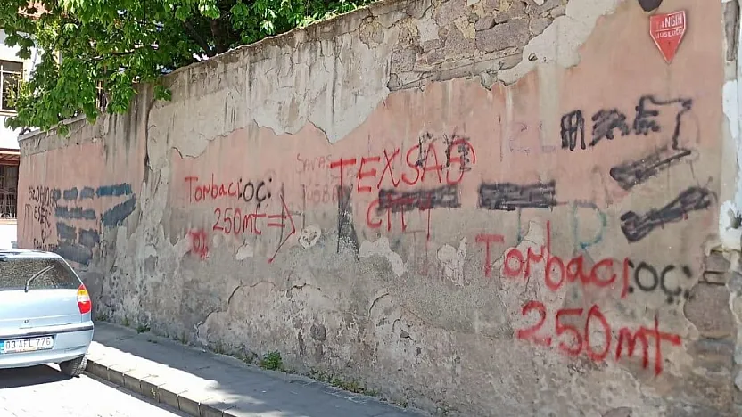 Afyon'a Yakışmayan Duvar