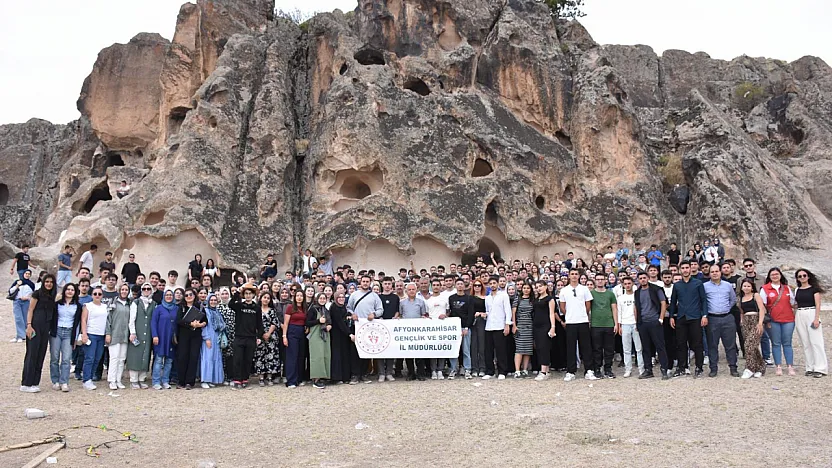 Afyon'da 850 Üniversiteli Frig Vadisi'nde Buluştu!