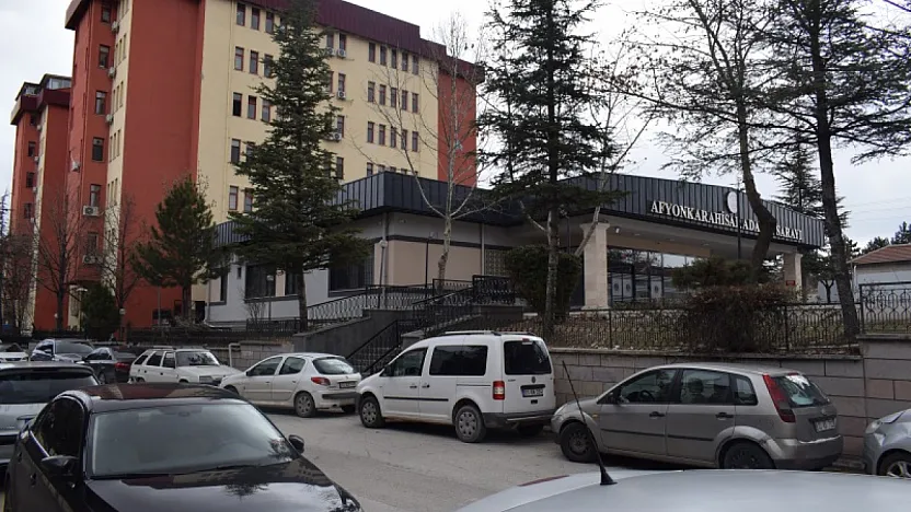 Afyon'da Adliye Arkasında Silahlar Konuşmuştu! Ağır Ceza Mahkemesi Kararını Verdi