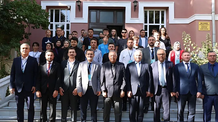 Afyon'da Akran Gücü, Etkisini Gösteriyor Gençler Ve Aileler, Bağımsızlık İçin Seferber