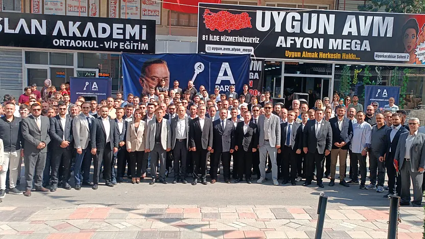Afyon'da Anahtar Parti'ye 200'e Yakın Üye Katıldı