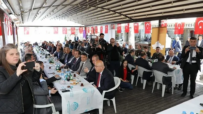 Afyon'da Bayramlaşma Töreni Hakkında Yeni Karar