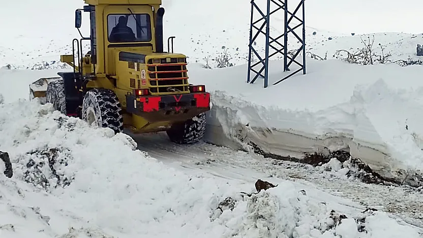 Afyon'da Böyle Kar Yağan Yerler de Var