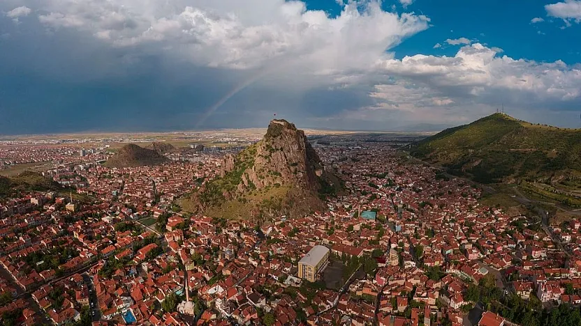 Afyon'da Bu Pazar Seçim Olsa, Hangi Parti Kaç Milletvekili Çıkarır?