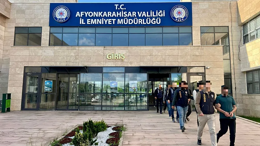 Afyon'da Dâhil Eş Zamanlı Operasyonda Dolandırıcılık Çetesi Çökertildi