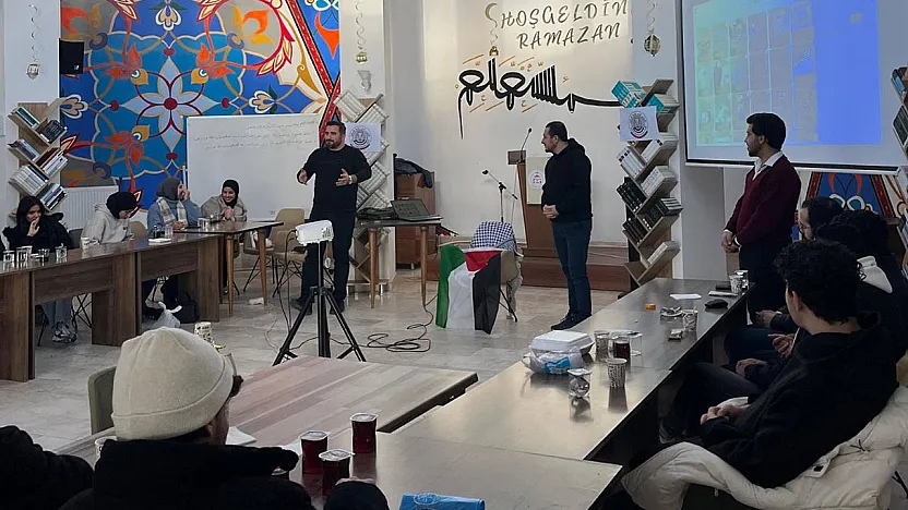 Afyon'da Filistinli Öğrencilerle Özel Program