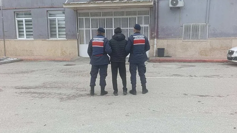 Afyon'da Jandarma 50 Kişiyi Yakaladı, 8'i Tutuklandı