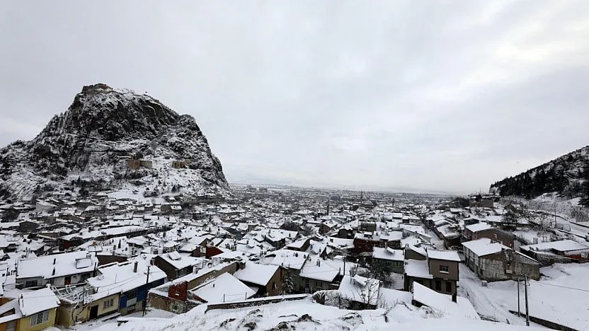 Afyon'da Kara Kış Kendini Hissettiriyor…  Termometre O İlçe Sıfırın Altında Eksi 15'i Gördü