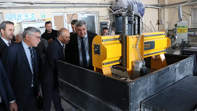 Afyon'da Meslek Lisesi'nde Lazer Kesim Atölyesi Açıldı