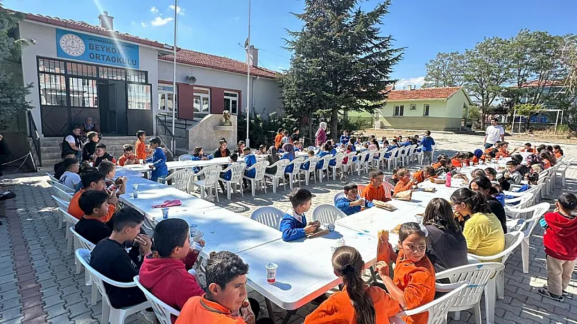 Afyon'da Öğretmenlerden Sıcak Sürpriz!