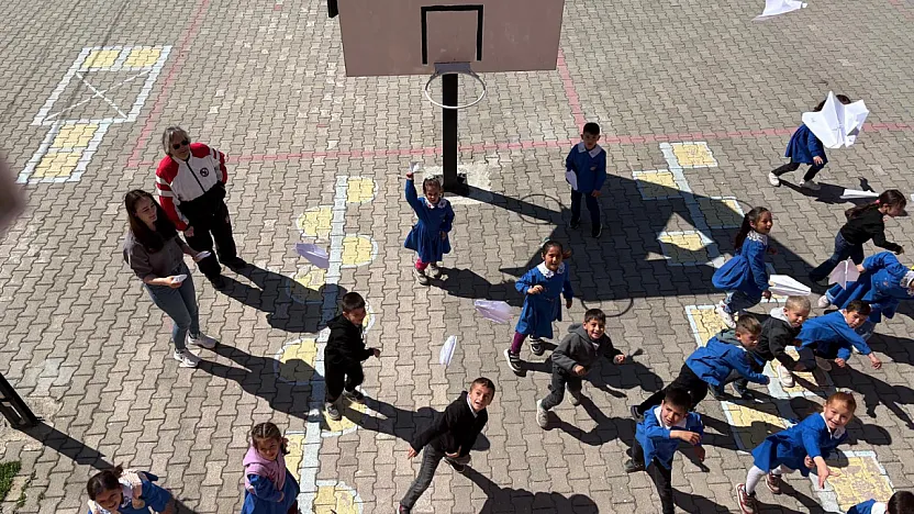 Afyon'da Sıra Dışı Ders: Öğrenciler Uçuşa Geçti!