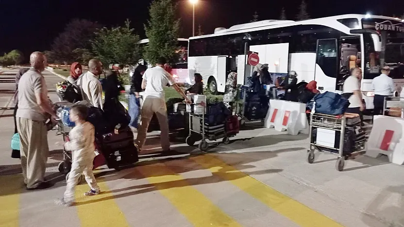 Afyon'da Tekbirlerle Karşılama: İlk Kafile Döndü