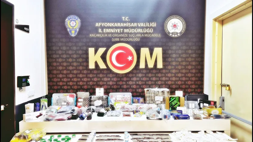 Afyon'da Telekom Kaçakçıları Yakalandı