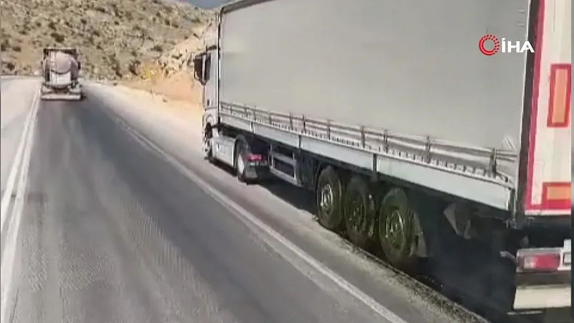 Afyon'da Tır'ın Mor Boya Skandalı Kamerada!