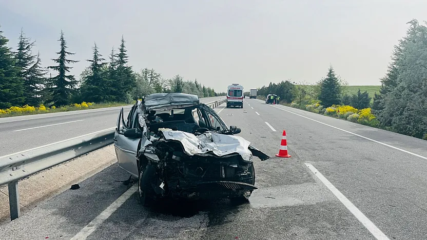 Afyon'da Tır ve Otomobil Çarpıştı: 5 Yaralı, 4'ü Yoğun Bakımda!