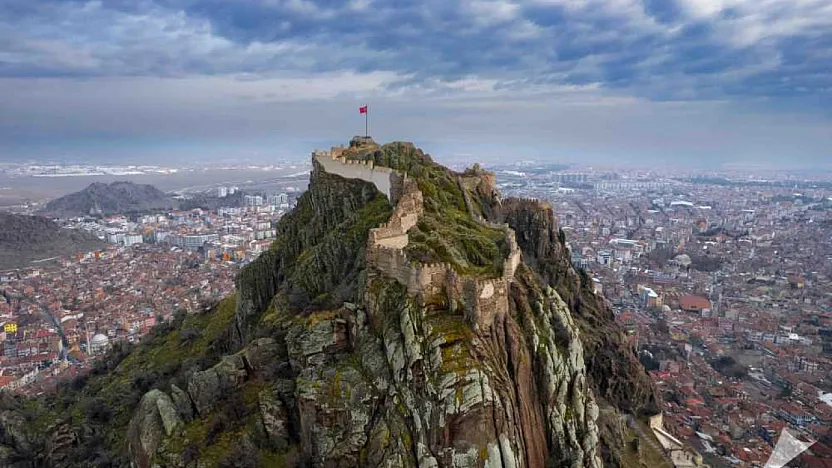Afyon'da Trafik İçin Kritik Uyarı: O Cadde Kapatılıyor! İşte Nedeni