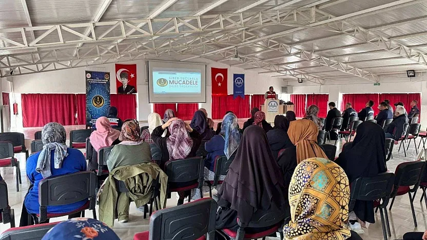 Afyon'da Vatandaşlara Özel Eğitim: Sosyal Medyada Bu Hataları Yapmayın!
