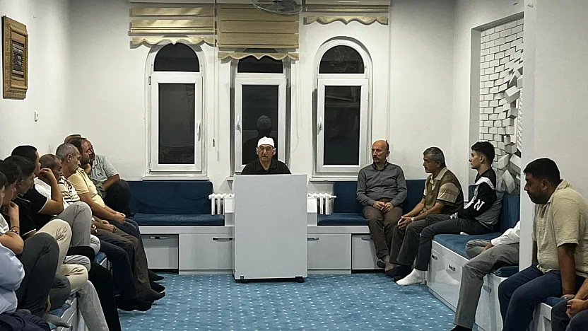 Afyon'da Yeni Bir Gelenek: Kale Sohbetleri Başladı!