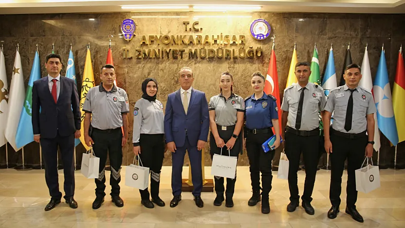 Afyon'daki Özel Güvenlikler Emniyet Müdürünün Makamındaydı