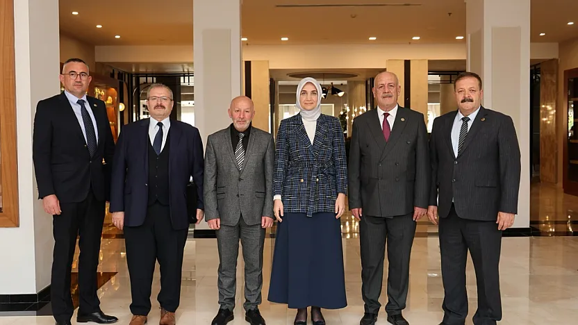 Afyon İGM'den 2025'e Zeybekli Kapanış