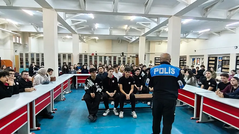 Afyon Lisesi'ne Polisler Gitti!