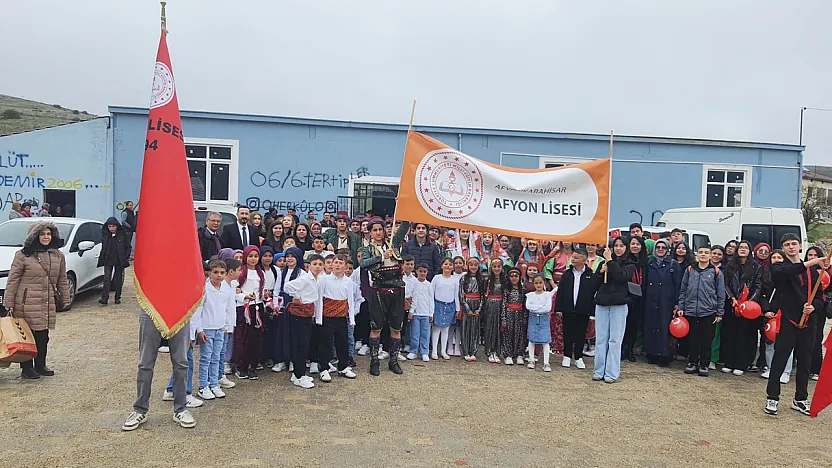 Afyon Lisesi Öğrencilerinden Özel 23 Nisan Kutlaması