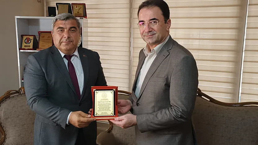 Afyon Milli Eğitim'den Kocatepe'ye Plaket