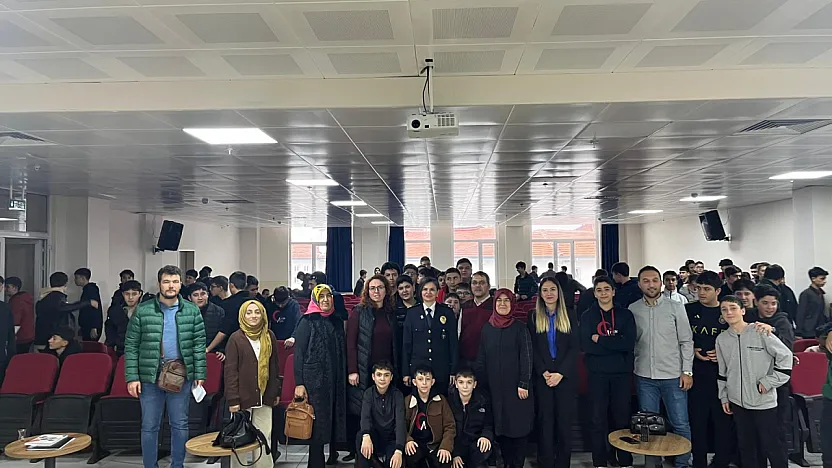 Afyon Polisi Çocuk Suçları Ve Akran Zorbalığını Anlattı