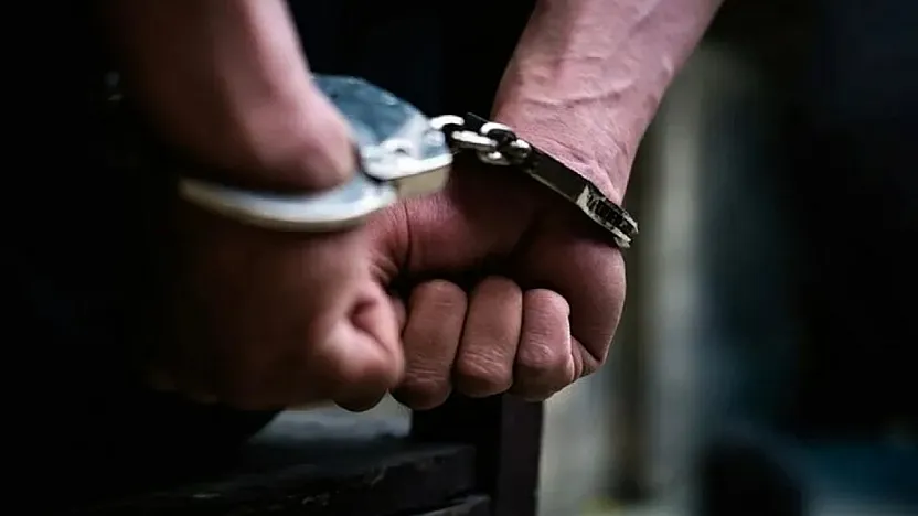 Afyon Polisi İzini Sürdüğü Dolandırıcıyı Kocaeli'nde Yakaladı