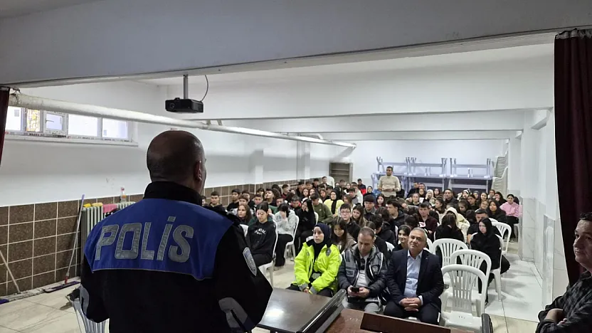 Afyon Polisinden Sandıklı'da Geniş Bilgilendirme