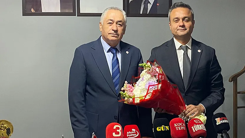 Afyon Siyasetinde Dikkat Çeken Devir Teslim!