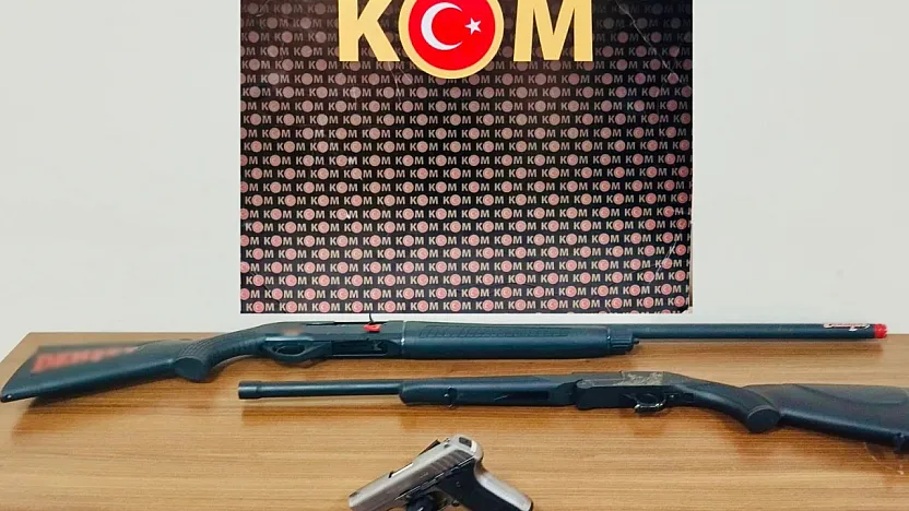 Afyon'un 2 İlçesinde Silah Ticareti Polise Takıldı