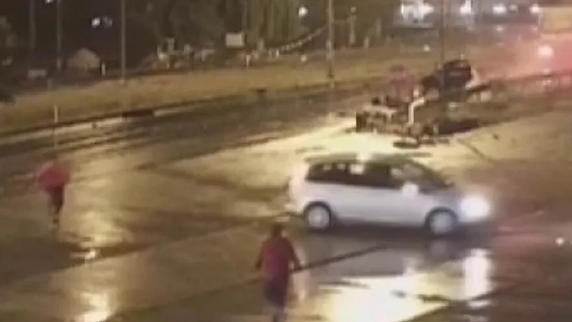 Afyonkarahisar'da Feci Kaza: Tırın Çarptığı Otomobil Parçalandı, 1 Ölü 1 Yaralı